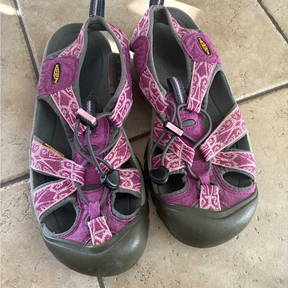 Keen Women's Magenta Sandals